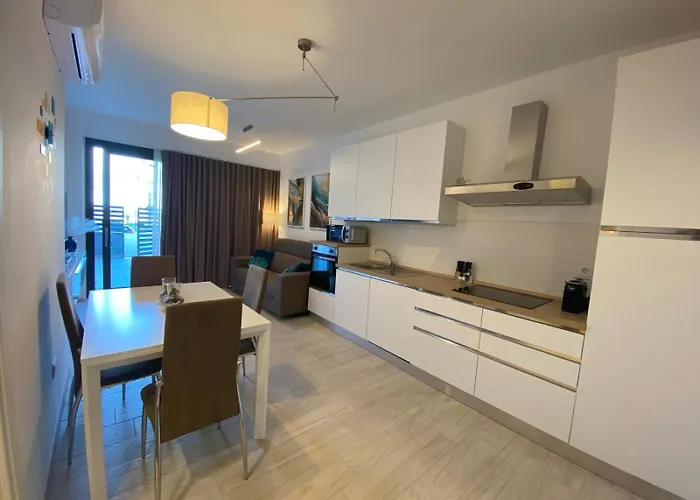 Note Di Mare Fronte *